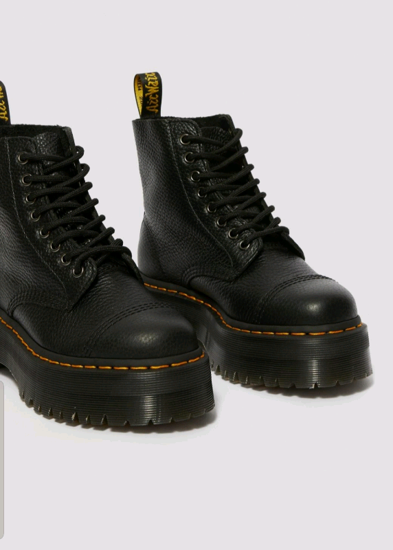 dr martens stratford